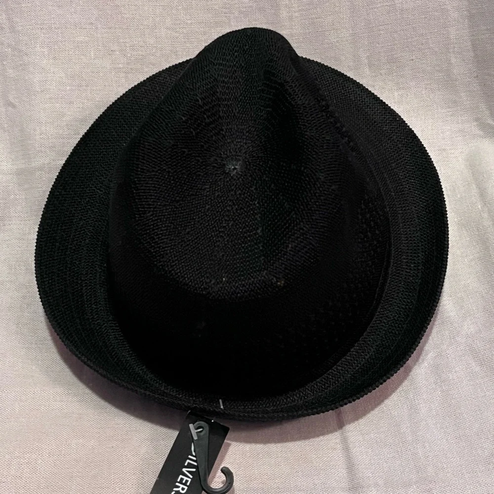 Men’s Black Leisure Hat. - Picture 3 of 6